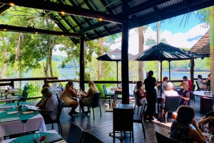 Sunshine Coast: Scenic Food and Wine Tour with Tastings