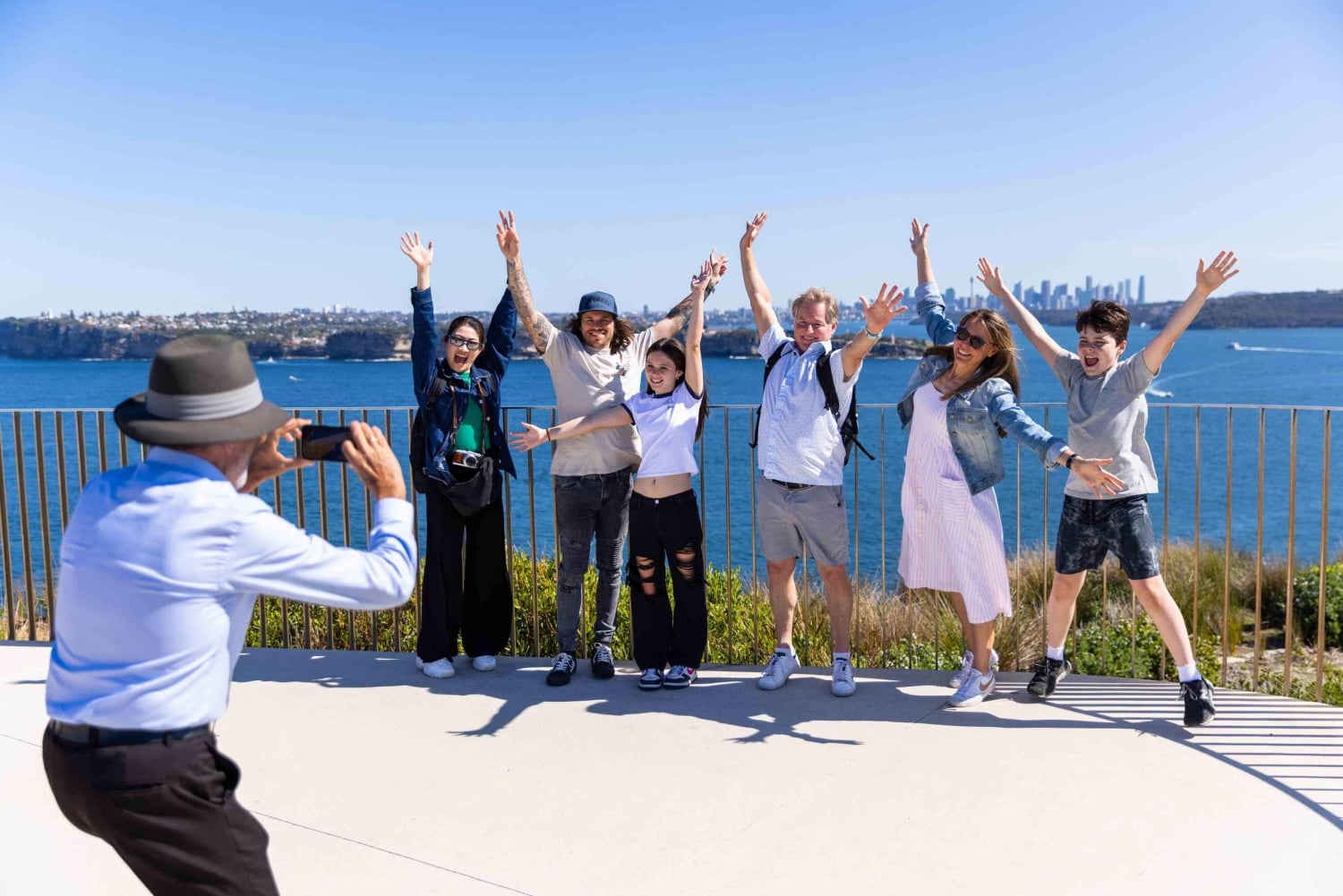 9:30AM シドニー空港～ホテル送迎（市内半日観光ツアー付き）