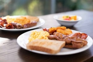 Breakfast with Koalas at WILD LIFE Zoo Darling Harbour