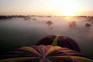 Camden Valley: Sunrise Hot Air Balloon Flight With Breakfast