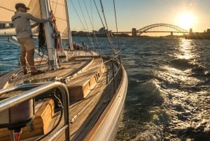 Exclusive Sydney Harbour Cruise Classic Yacht