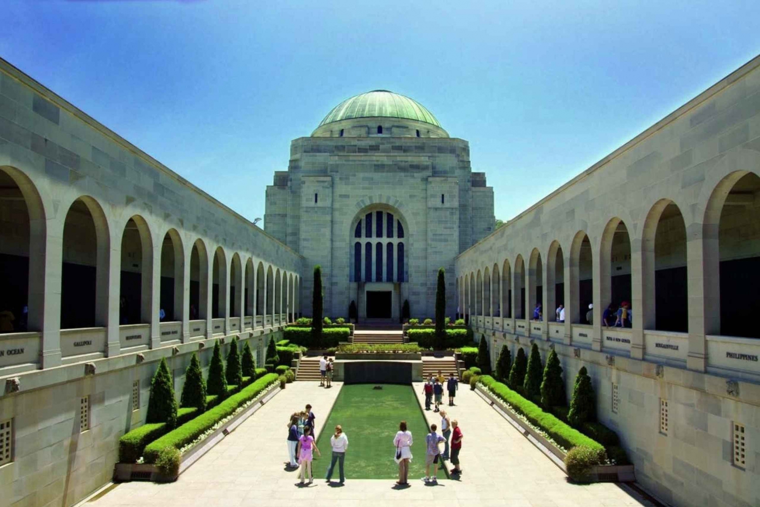From Sydney: Canberra City Highlights and Floriade Day Tour