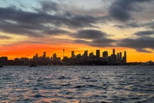 Sydney: Golden Glow Sunset Harbour Cruise with 1 Drink