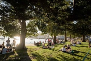 Manly walking tour with scenic ferry ride