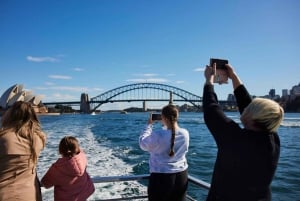 Mother's Day Sydney Harbour Cruise with Lunch and Drinks