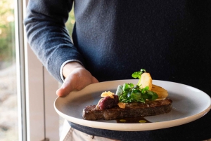 Orange: Disfruta con Swinging Bridge: almuerzo de 5 platos y visita guiada.