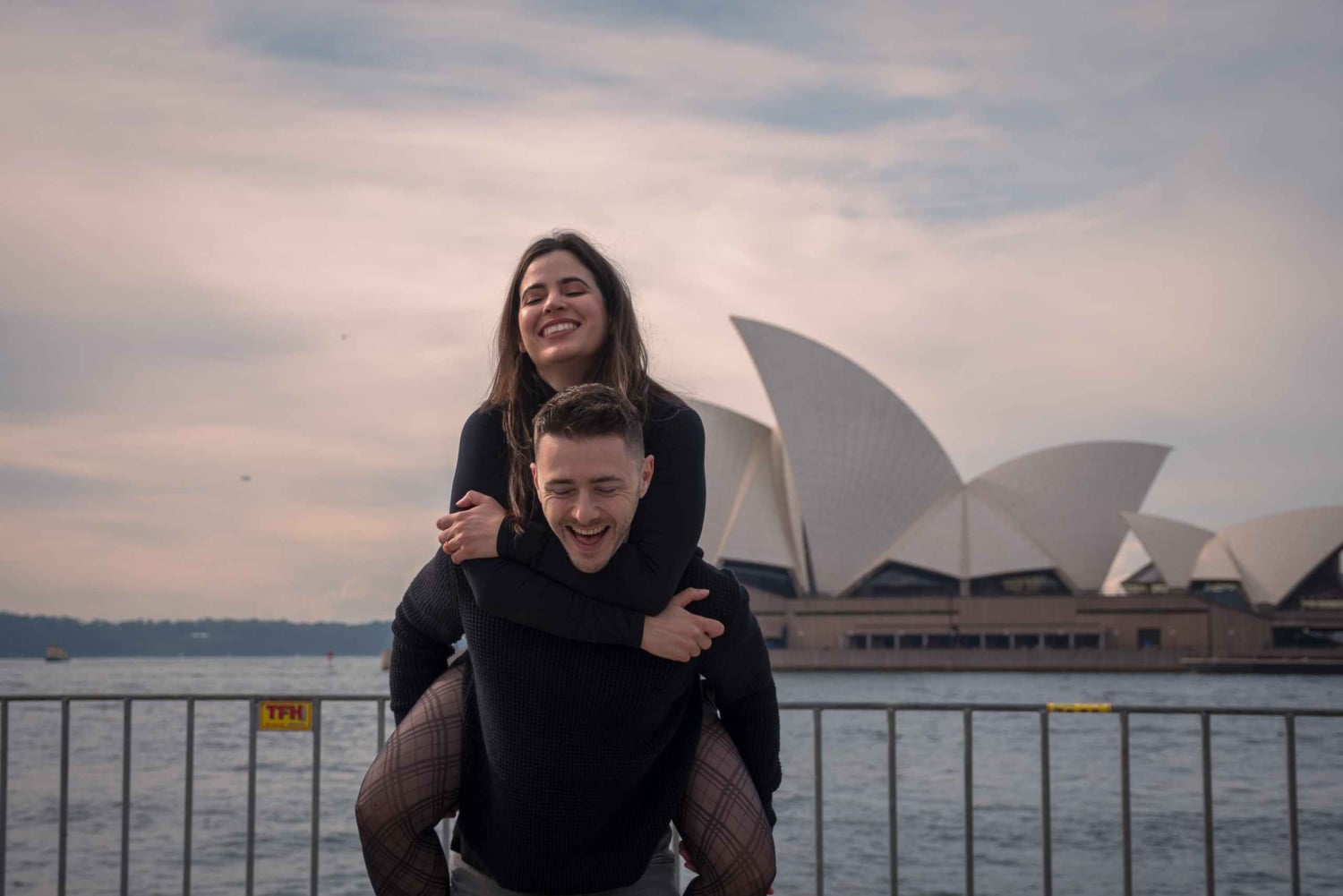 Romantic photoshoot for couples in Sydney