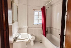 Santa Cruz: Portugalin surffitalo ja leiri