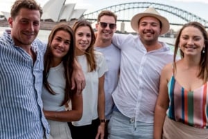 Sydney: 4-Hour Private Harbour Cruise & Opera House Views