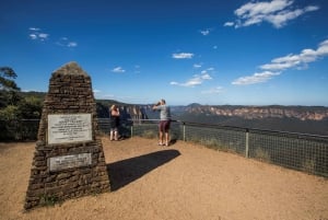 Sydney: Waterfall Bushwalk and Blue Mountain Sunset Day Trip