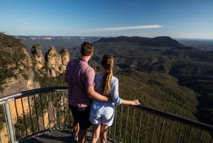 Blue Mountains: Sunset Waterfalls Wildlife Tour från Sydney