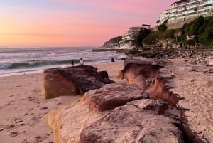 Sydney: Bondi Sunrise Yoga and Coastal Walking Tour