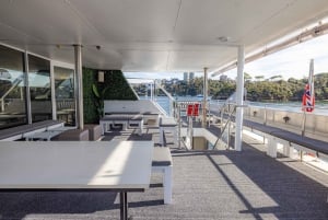 Sydney: Elvis-Tribute-Show-Hafenrundfahrt mit Buffet