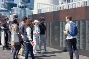Sydney: Guided Walking Tour with Aussie Snacks and Drinks