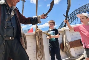 Porto di Sydney: Crociera teatrale dei pirati