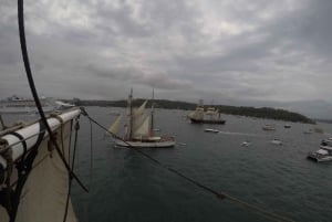 Port de Sydney : course de grands voiliers Soren Larsen pour la fête de l'Australie