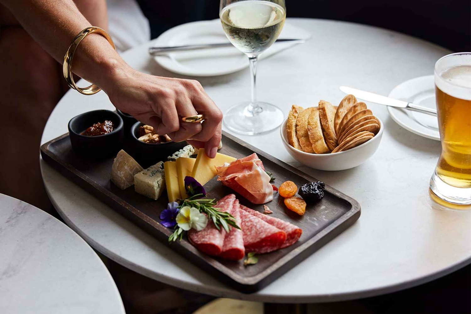 シドニー：ハーバークルーズ（シャルキュトリーボード＆ドリンク付