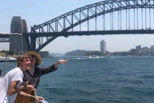 Sydney: Harbor Cruise with Buffet Lunch