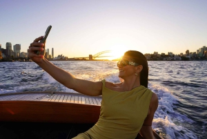 Sydney Harbour Iconic Sunset Selfies Tour