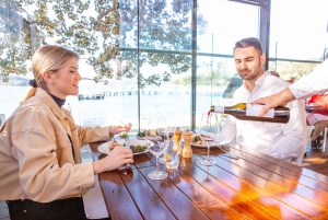 Sydneyn satama: Lounasristeily