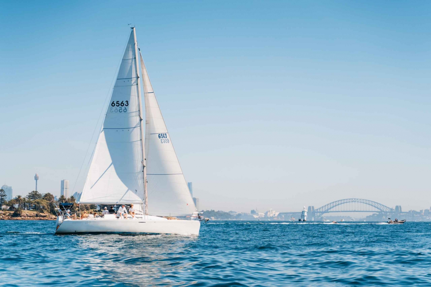 Sydney Harbour Sail Like a Local Lunch Tour