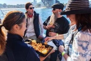 Sydney Harbour: Großsegler-Rundfahrt mit Mittagessen