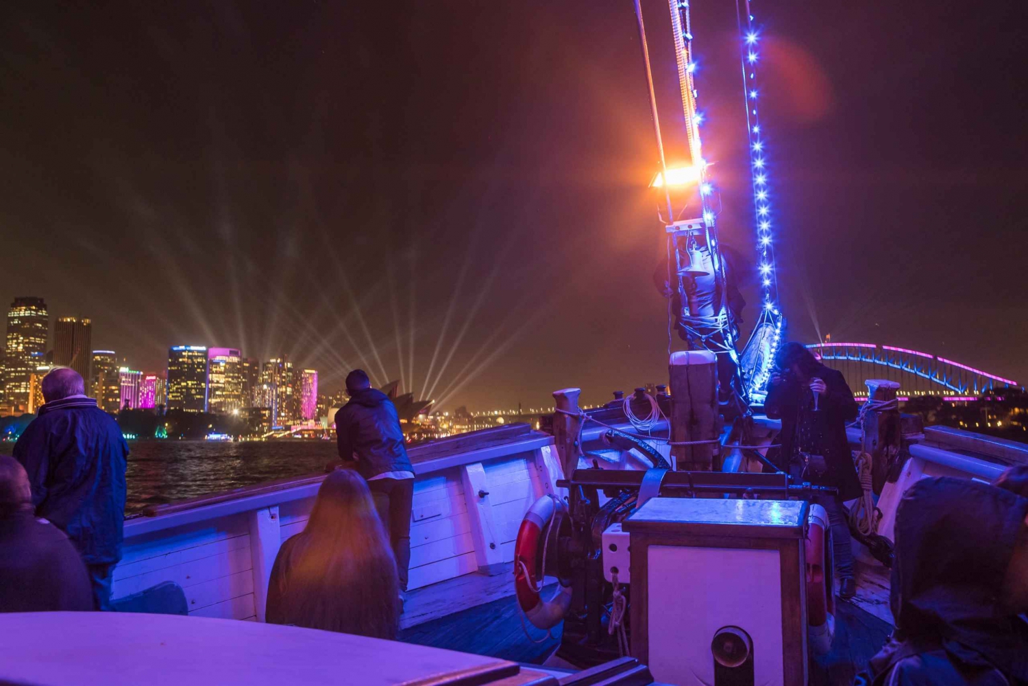 Sydney Harbour: Tall Ship Vivid Dinner Cruise