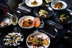 Sydney: Infinity at Sydney Tower Dining Experience