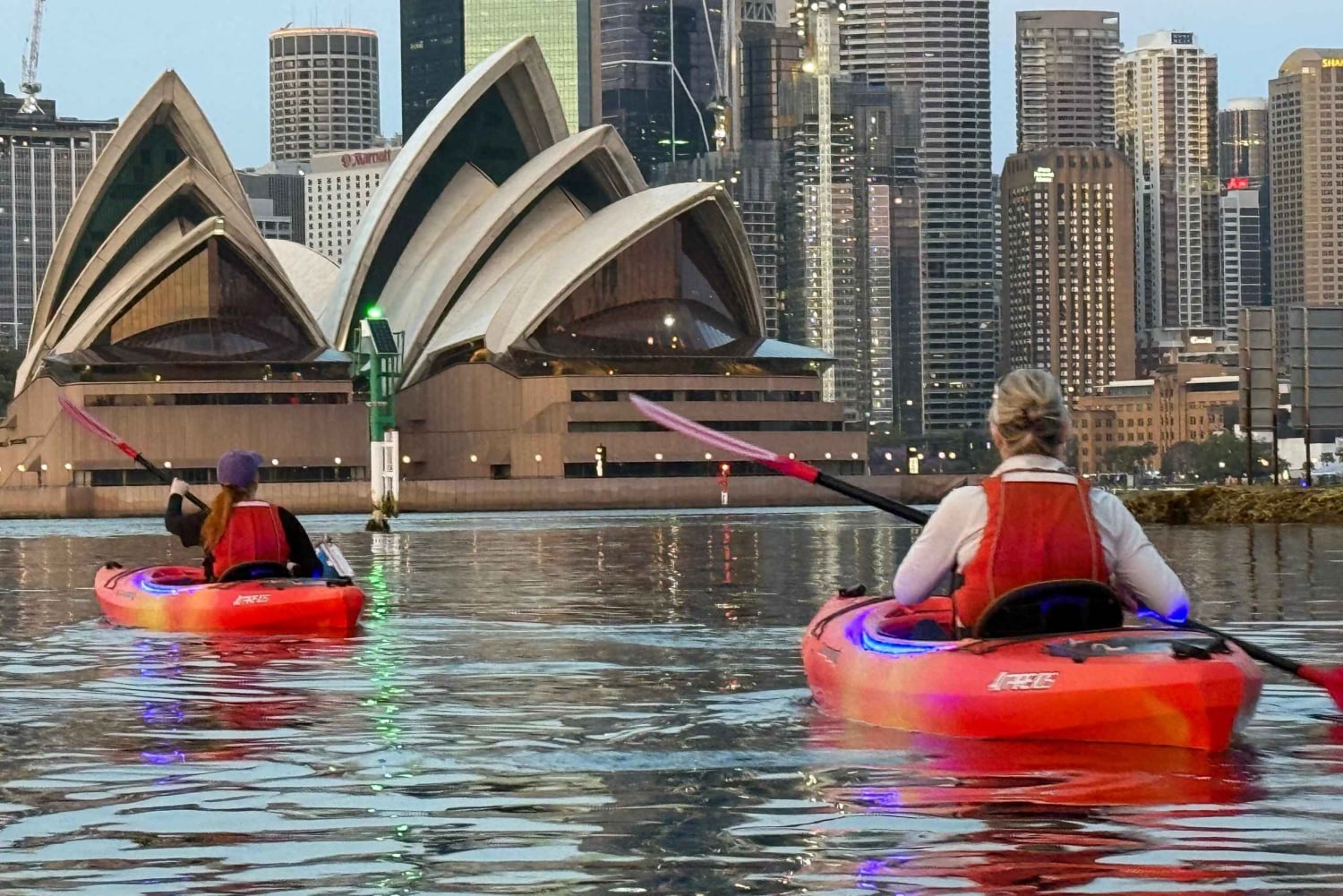 Sydney: Omvisning i kajakk med guide i operahuset og havnen