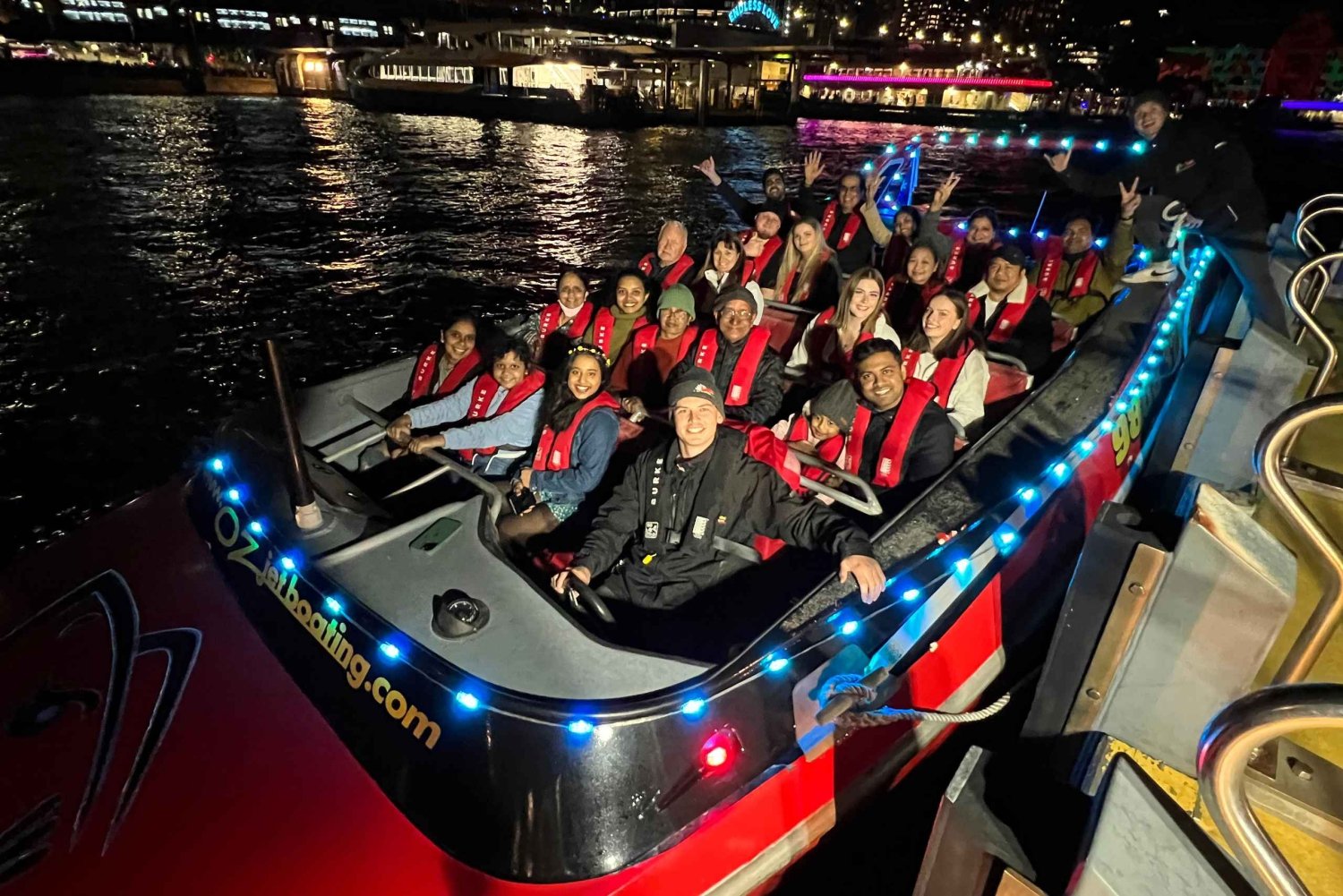 Sydney: Oz Jet Boating - Vivid Sydney Cruise