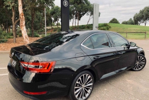 Sydney: Premium Airport Transfer with Meet and Greet