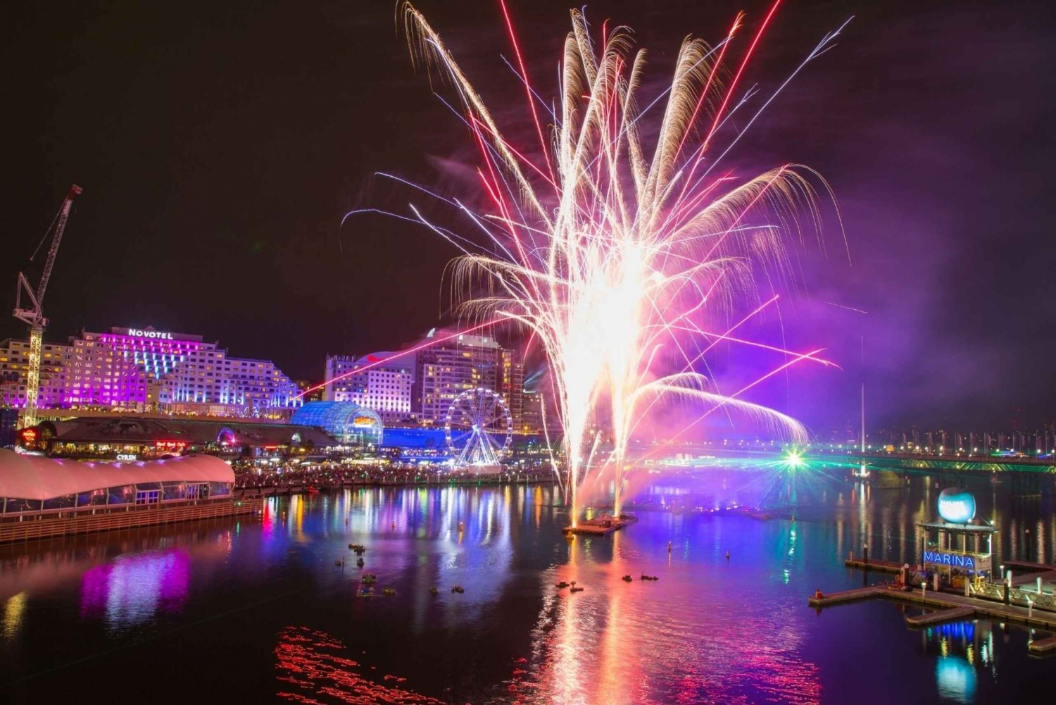 Sydney: cruzeiro privado no porto para luzes vívidas do festival