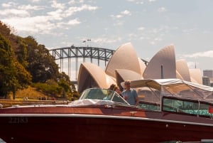 Sydney: Private Icons and Highlights Harbor Cruise