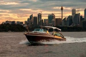 Sydney: Private Night Cruise with Wine