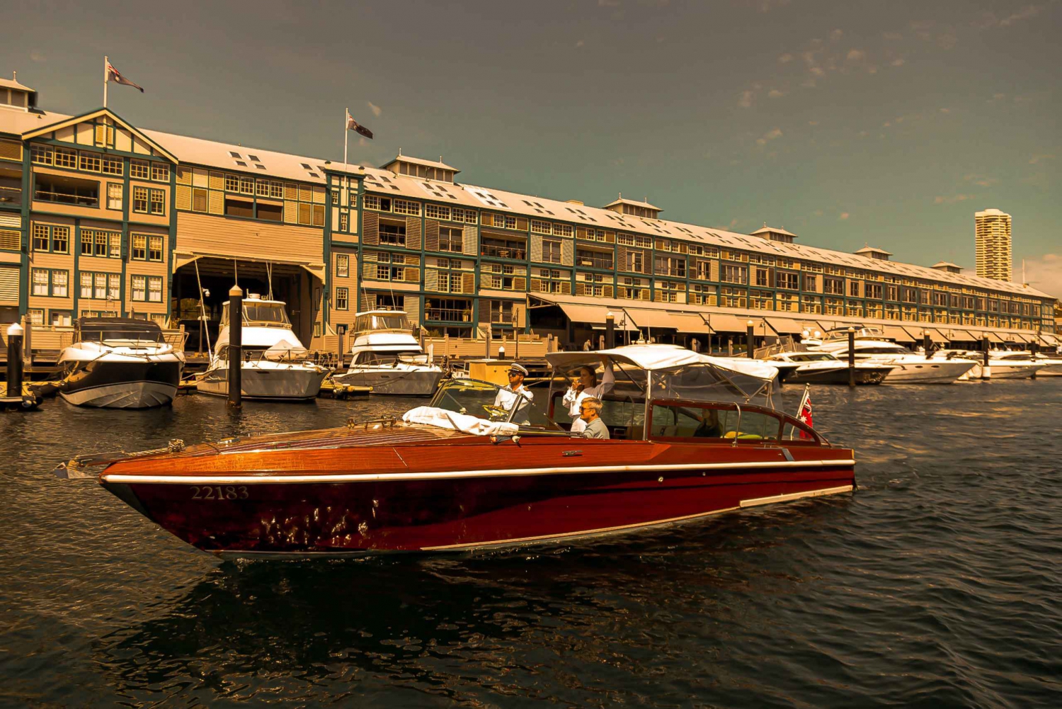 Sydney: Private Sunset Cruise with Wine for up to 6 guests