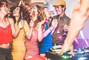 Sydney: Retro partycruise i Sydneys havn med snacks