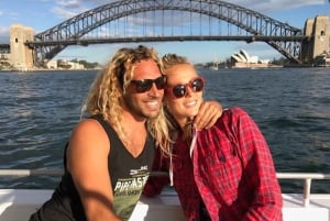 Sydney: Secrets Cruise med lunsj på Famous Yacht Club