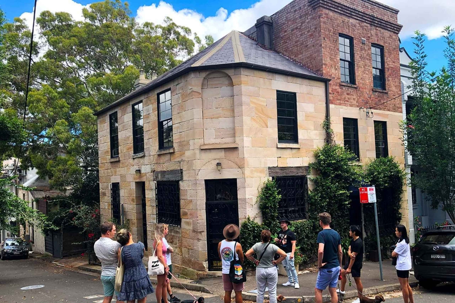 Sydney: tour storico tra baraccopoli e scene del crimine con pub coloniale