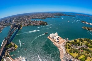cruzeiro turístico no porto de Sydney