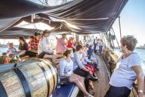 Sydney Harbour: Großsegler-Tour & Abendessen bei Dämmerung