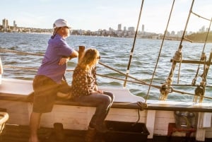 Sydney: Dîner-croisière au crépuscule dans le port de Tall Ship