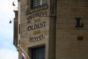 Sydney: wycieczka po pubie The Rocks z posiłkiem