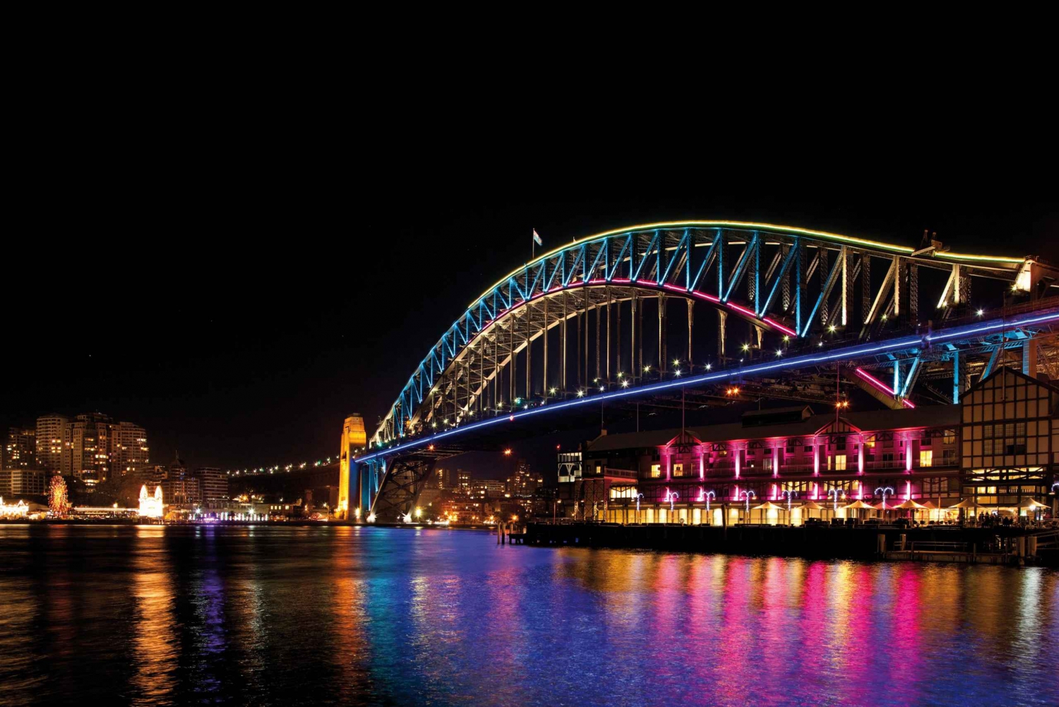 Vivid Sydney: 2-Hour Cruise with Standing Buffet
