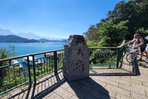🛥️ Privat 1-dags Sun Moon Lake Escape-tur fra Taipei