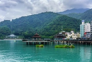 Au départ de Taipei : Nantou et visite du lac Sun Moon avec vue et tribu