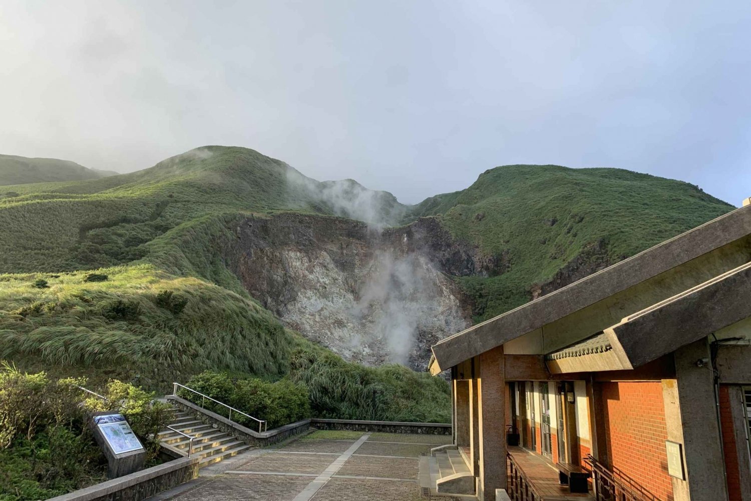 Von Taipeh aus: Private Yangmingshan Vulkan und Natur Tour