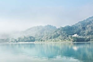 From Taipei: Sun Moon Lake Day Trip with Cruise & Lunch