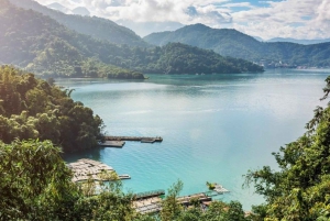 From Taipei: Sun Moon Lake Day Trip with Cruise & Lunch