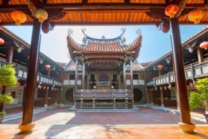 From Taipei : Taichung Highlights & Cultural Private Tour