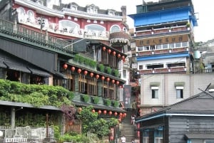 From Taipei: Yehliu, Jiufen, and Pingxi Day Tour